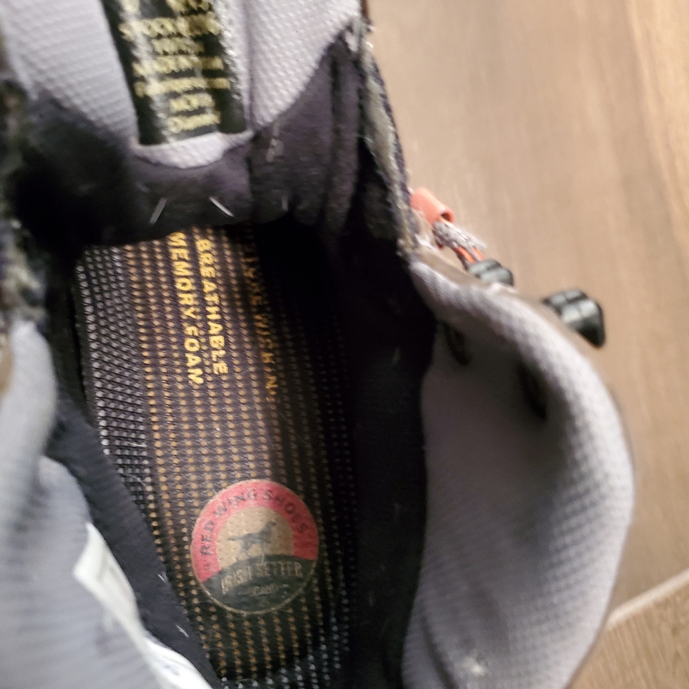 Red wing work boots - Picture 7 of 8